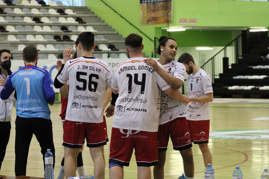 FOTOS. J18. Balonmán Lalín 24 - 27 UBU San Pablo Burgos