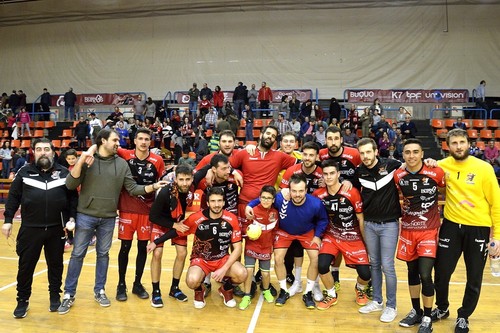 UBU San Pablo Burgos sube al tercer puesto tras la victoria contra Cafés Toscaf Atlética por 28 a 24.