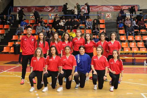 El Balonmano Burgos busca niñas que quieran jugar al balonmano