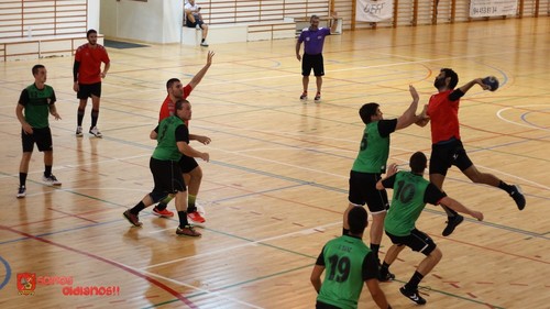 25-31 UBU San Pablo Burgos suma sus primeros puntos con facilidad en su visita a Bm. Cuatro Valles
