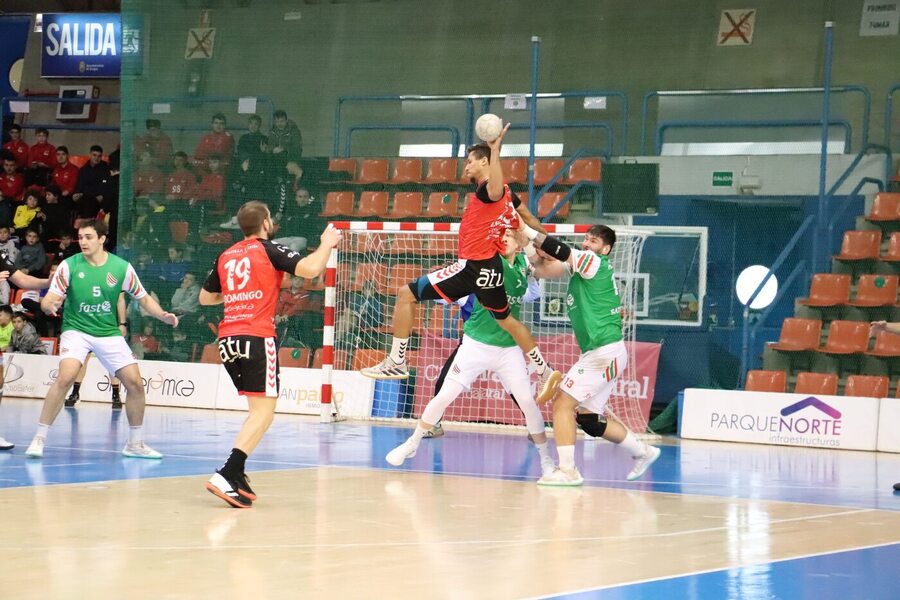 El UBU San Pablo Burgos gana a Handbol Mallorca con contundencia (30-25)