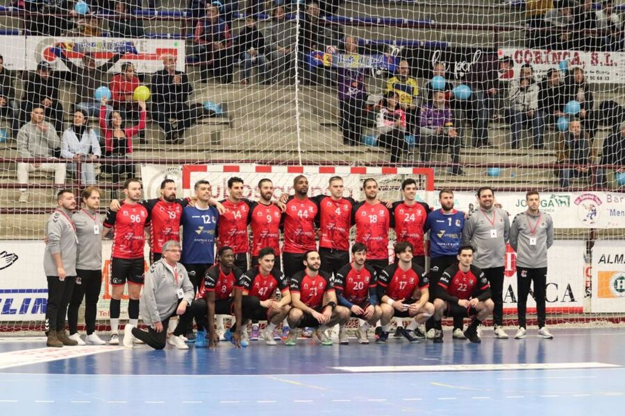 UBU San Pablo Burgos se enfrenta a Viveros Herol Balonmano Nava y busca certificar su pase a la Fase de Ascenso