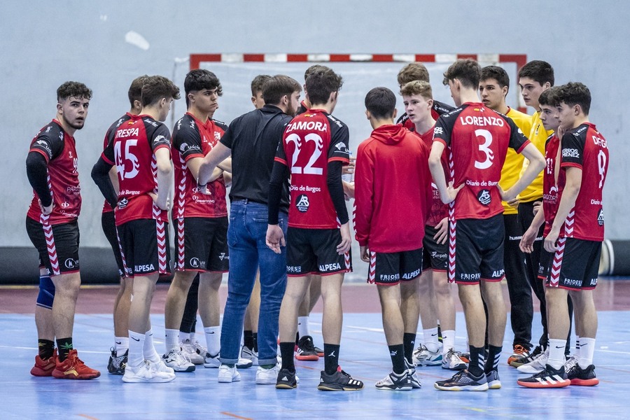 Cadetes y juveniles juegan la I Minicopa Castilla y León de Balonmano este fin de semana