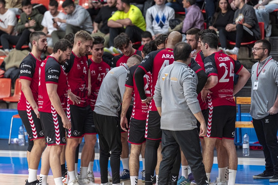 UBU San Pablo Burgos pierde en un partido de tú a tú frente a Abanca Ademar León (36-32)