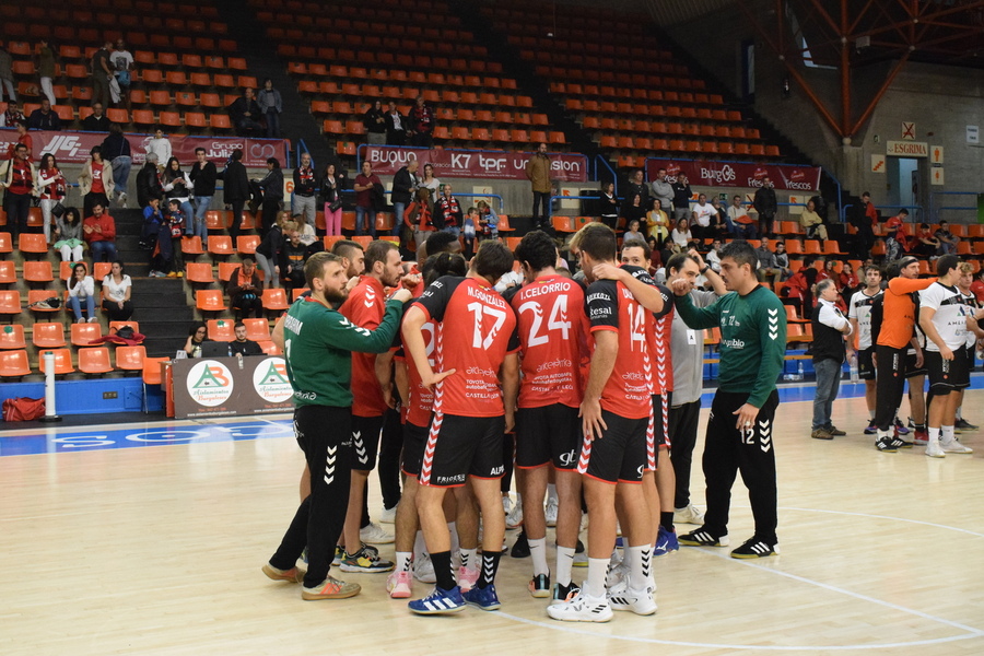 UBU San Pablo Burgos se enfrenta al Unión Financiera Balonmano Base Oviedo