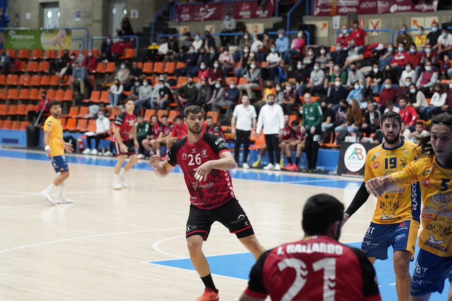 El UBU San Pablo se lleva el derbi burgalés