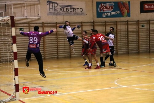 Bm Sanse consigue un empate en el último minuto ante el UBU San Pablo Burgos