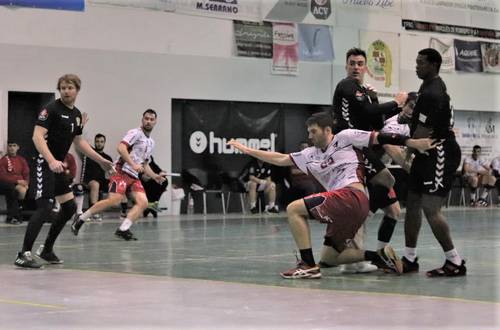 Golpe sobre la mesa del UBU San Pablo en Santoña