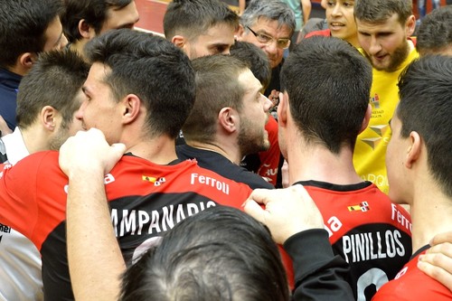 Un gran paso hacia la fase de ascenso tras la victoria ante el Quental BM Pinto por 27 a 22