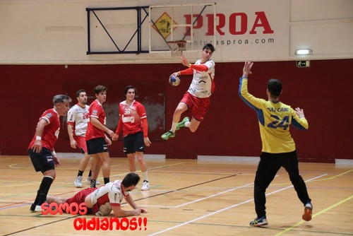 Victoria del Balonmano Burgos en Gijón para asentarse en el liderato