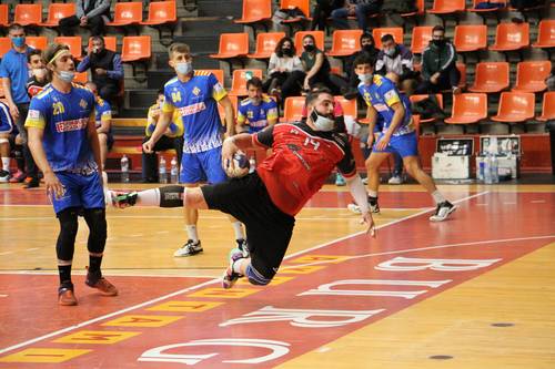 El UBU San Pablo despega ante Sarrià